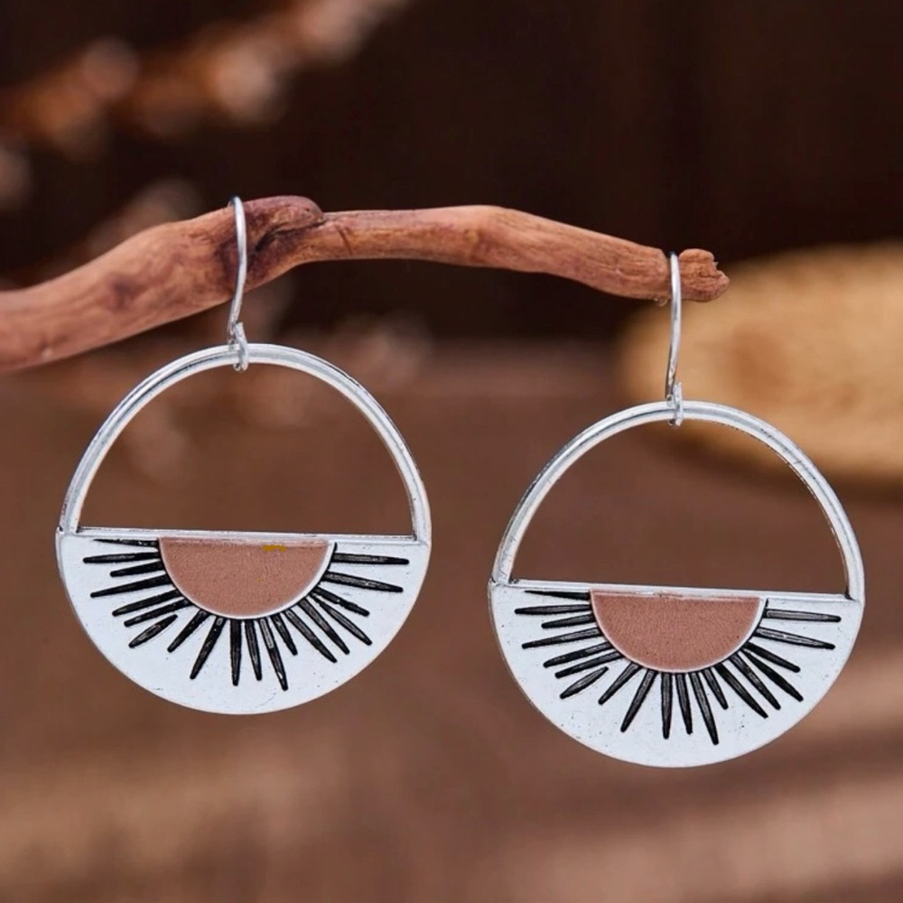“Copper Sunrise” Tribal Ethnic Sunset Sunburst Sun Semicircle Celestial Earrings - Picture 5 of 6